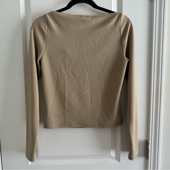 H&M top long sleeve - Picture 2 of 5